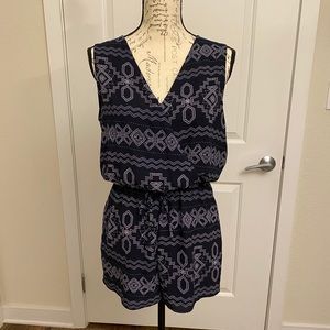 OVI Navy & White Romper. Size Medium.